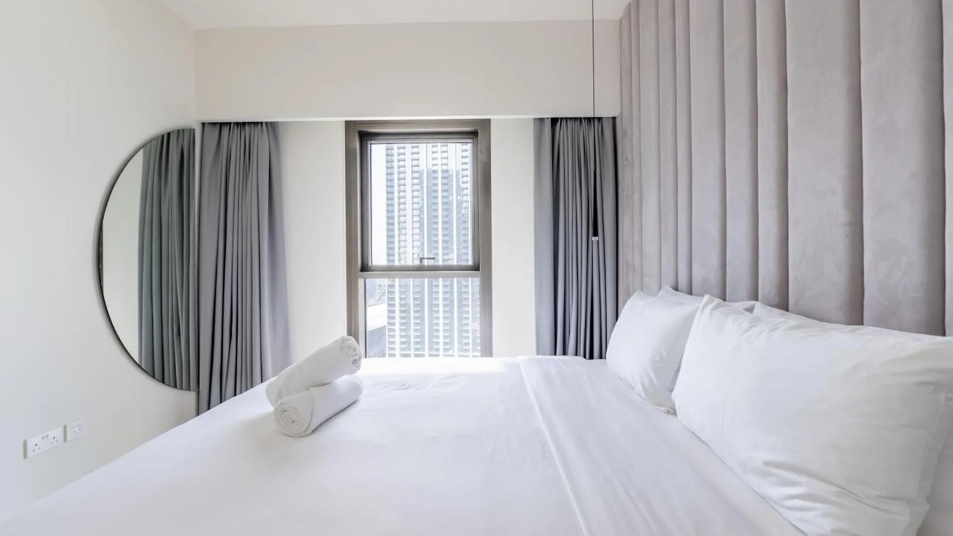 Stylish 3Br Plus Maid'S Room In Burj Crown With Burj Khalifa View 두바이 아파트
